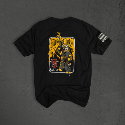 Hook'n & Look'n Tee