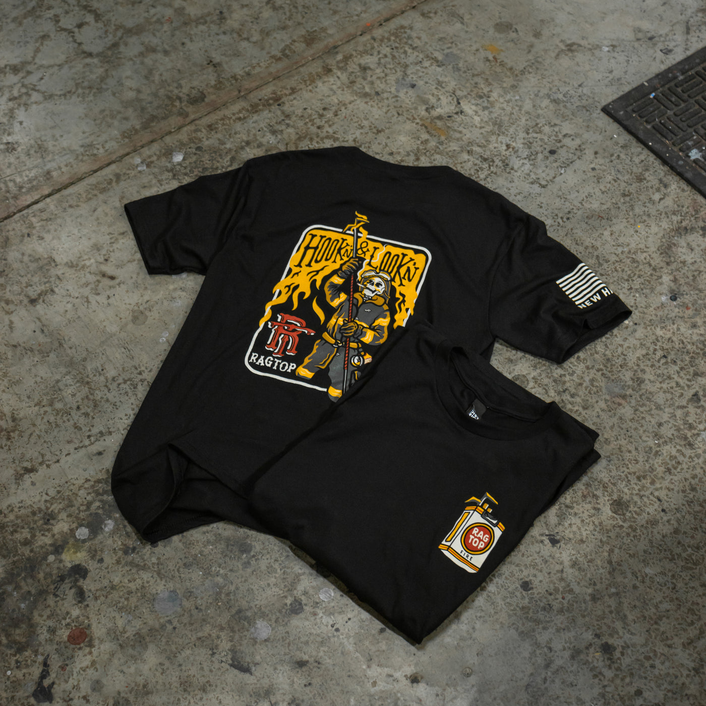 Hook'n & Look'n Tee